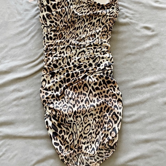 Victoria's Secret Leopard Print Skirted One Piece Swimsuit Dress - Picture 3 of 7